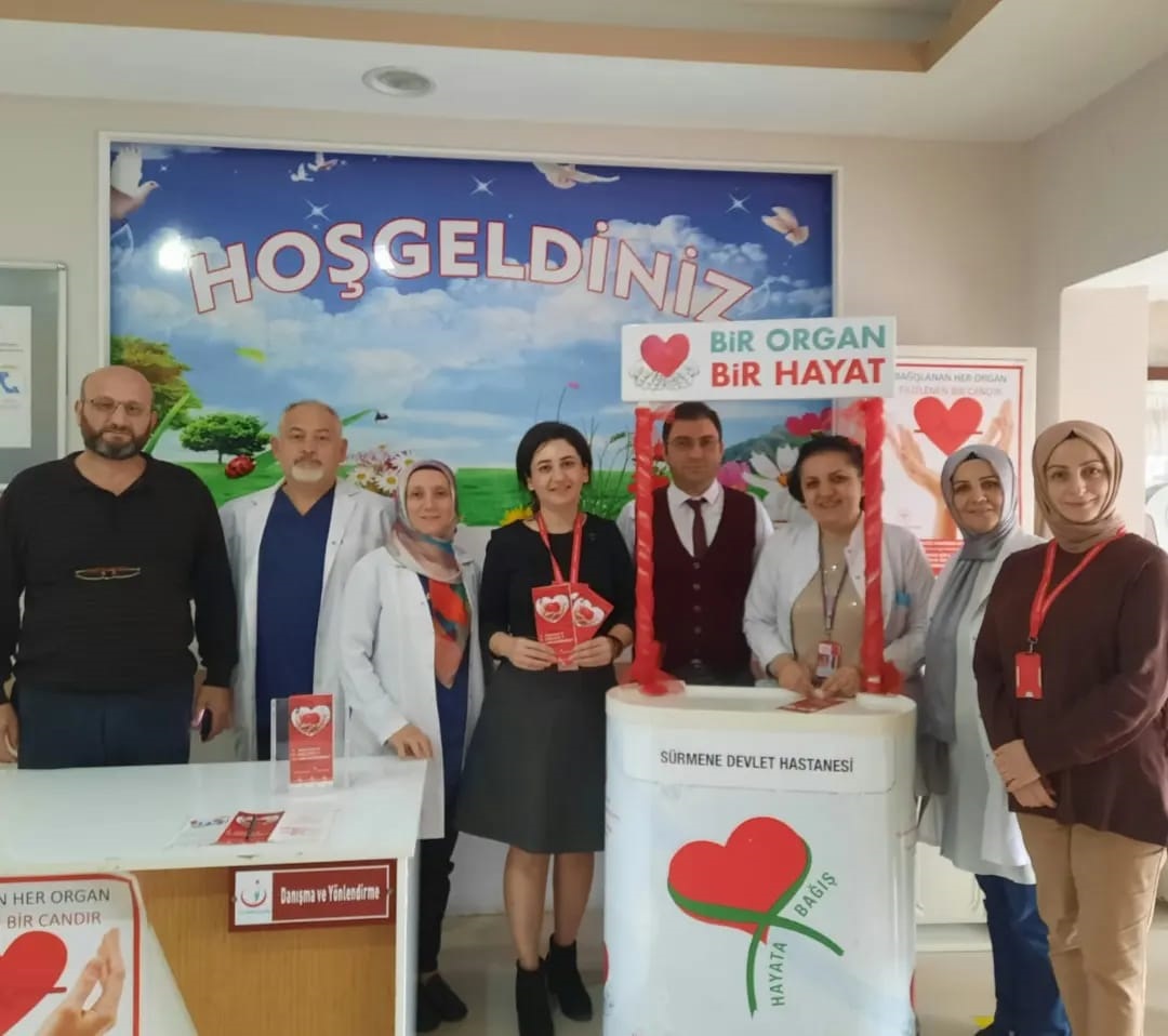Sürmene Devlet Hastanesi Tarafından 3-9 Kasım Organ Bağışı Haftası Nedeniyle Organ Bağış ve Bilgilendirme Stantı Kuruldu.